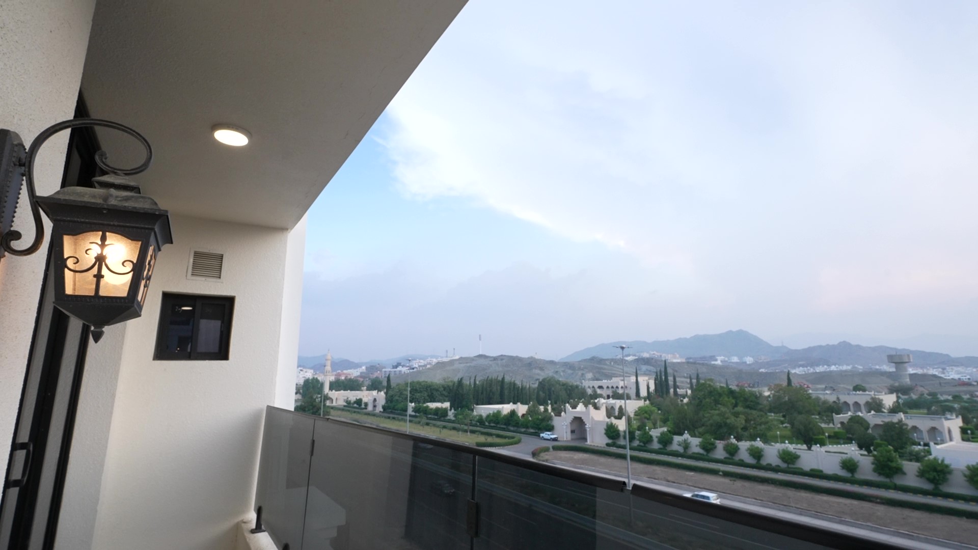 C2753 - frame at 0m0s